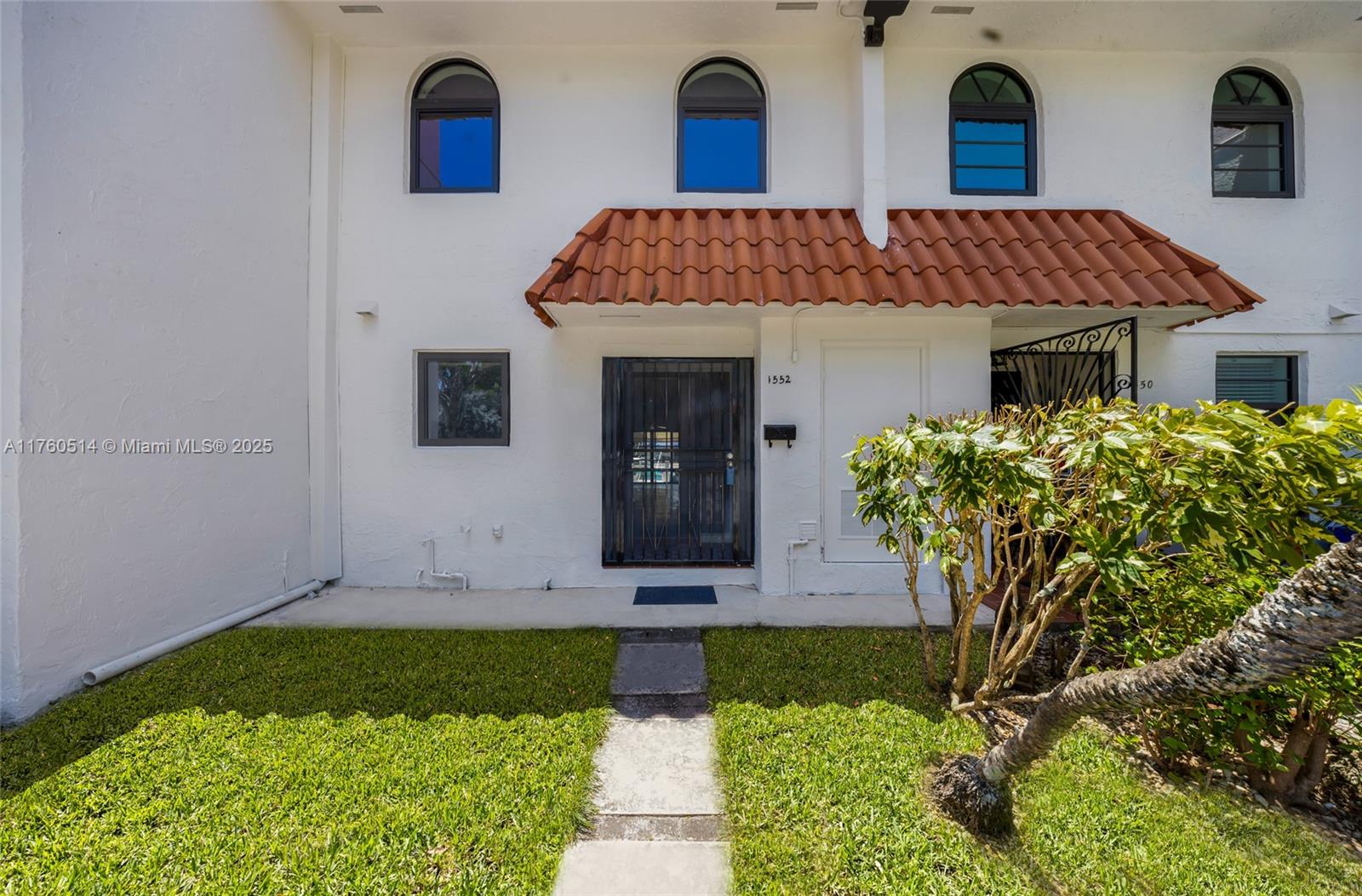 1552 NE 105th St B6