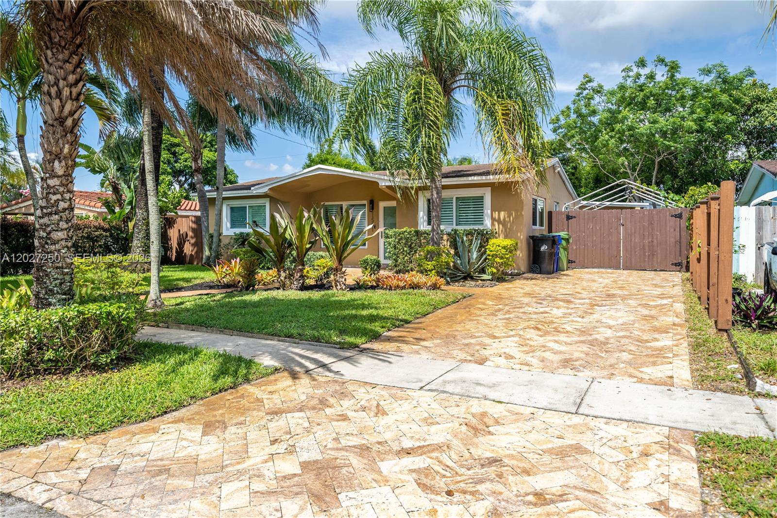 PEARL ESTATES - Residential