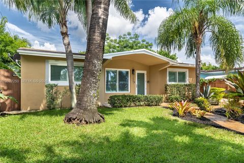 Tiny photo for 1501 SW 35th Ter, Fort Lauderdale, FL 33312 (MLS # A12027250)