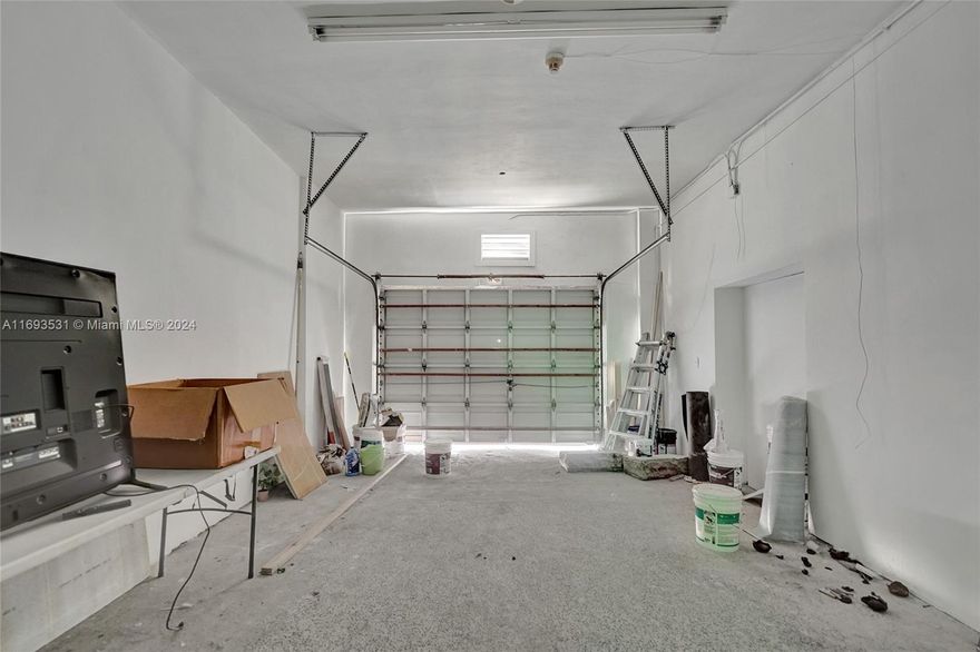 Prime warehouse space with office available! 750 sq ft featuring a convenient garage door for easy loading and access. Located on vibrant 71st Street and Indian Creek, just three blocks from the beach. High-traffic area with excellent pedestrian and vehicle flow, ideal for storage, light manufacturing, or a creative workspace. Positioned on one of Miami Beach’s busiest corners, this space offers unmatched visibility and accessibility. Don’t miss out—spaces like this go quickly! Perfect for establishing a functional and convenient presence in Miami Beach’s dynamic commercial district.