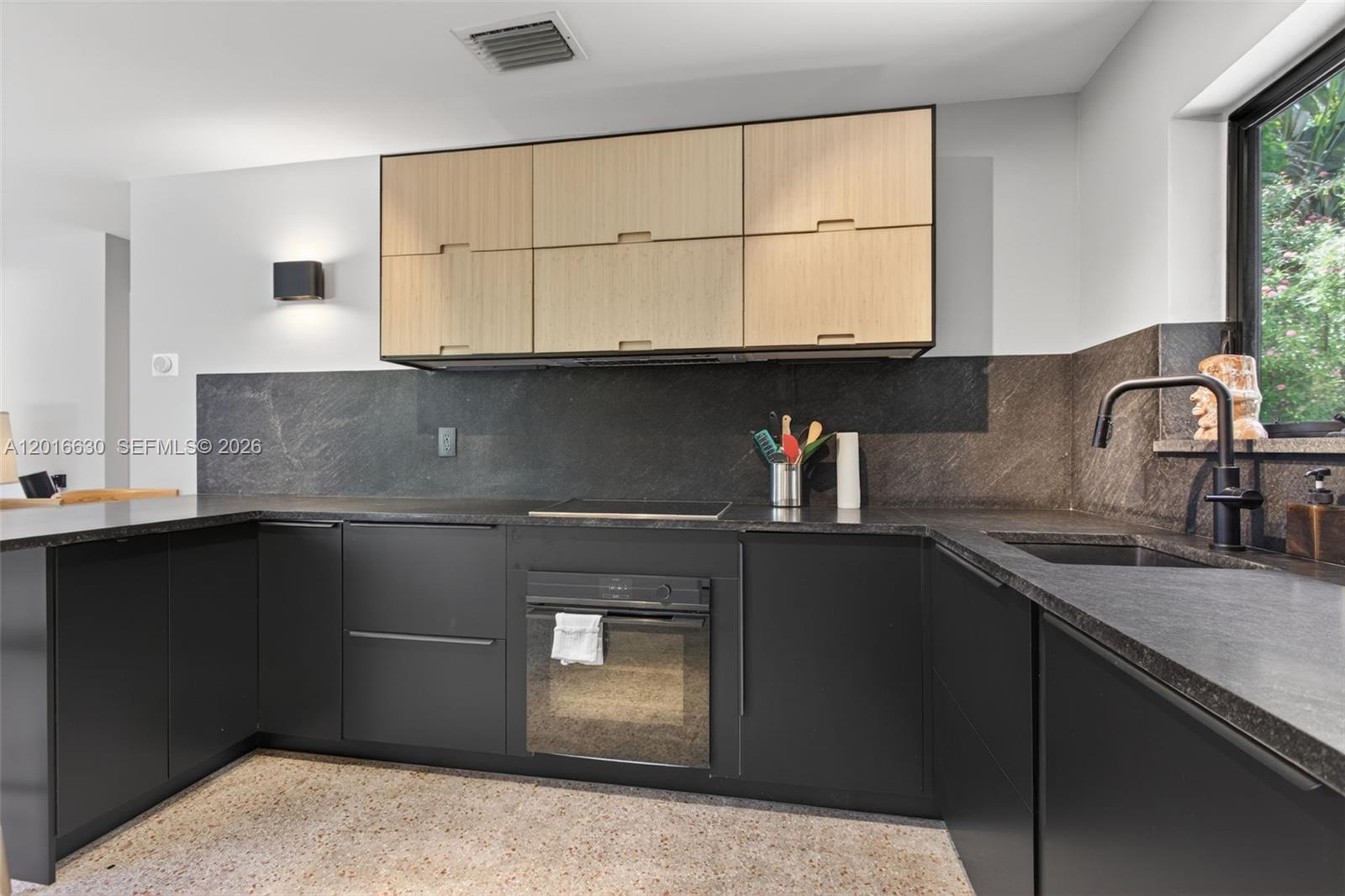 OAKLAND PARK - Residential Lease