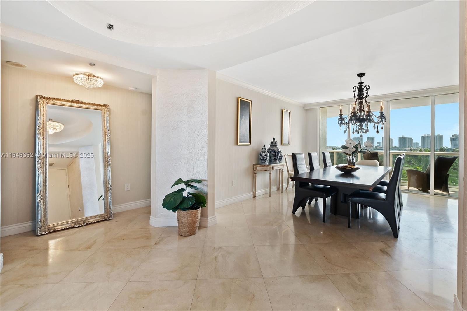 18911 Collins Ave 706