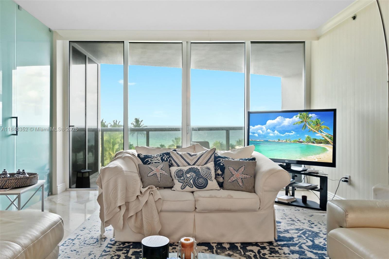 18911 Collins Ave 706