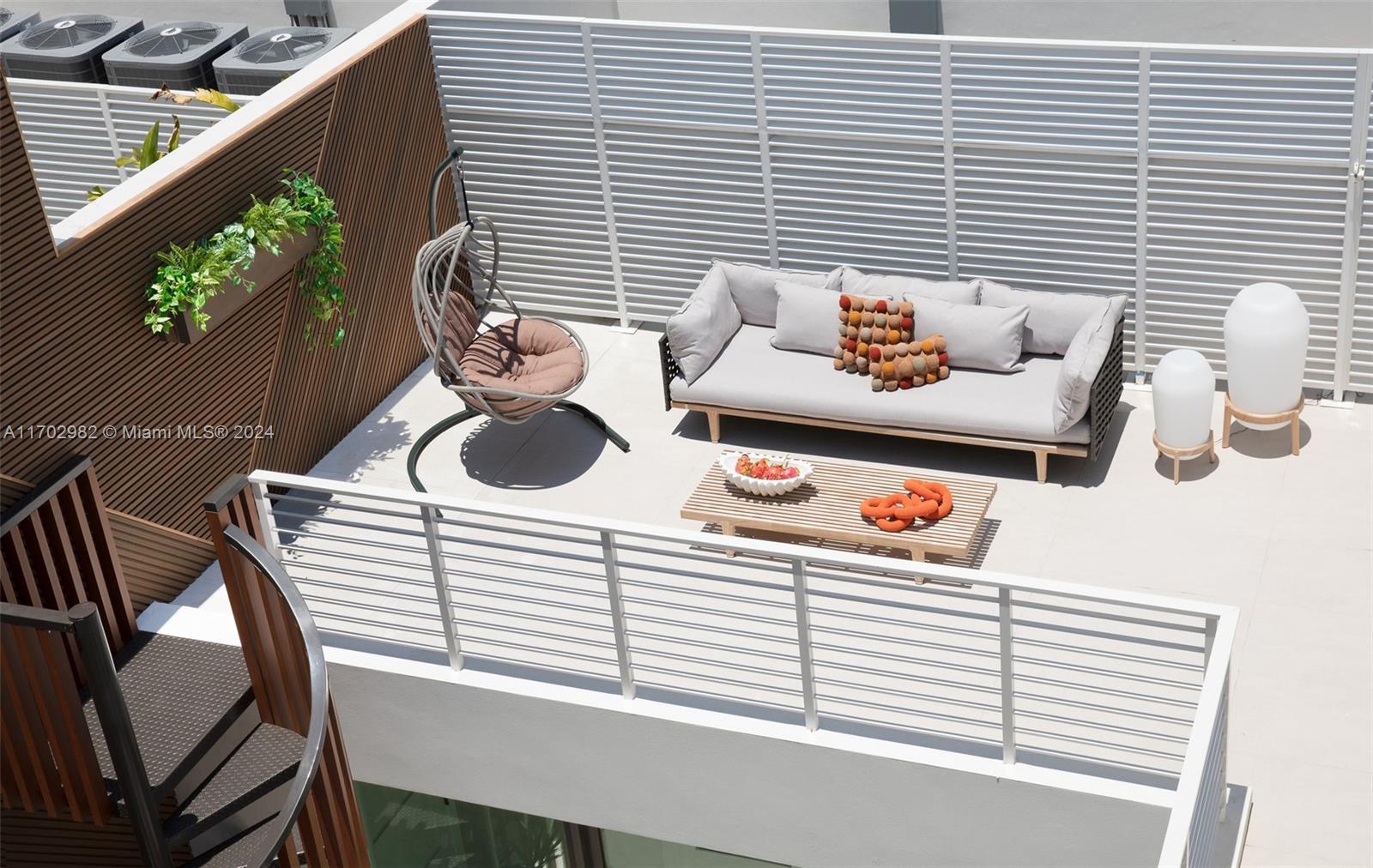 CORAL GABLES BILTMORE SEC - Residential