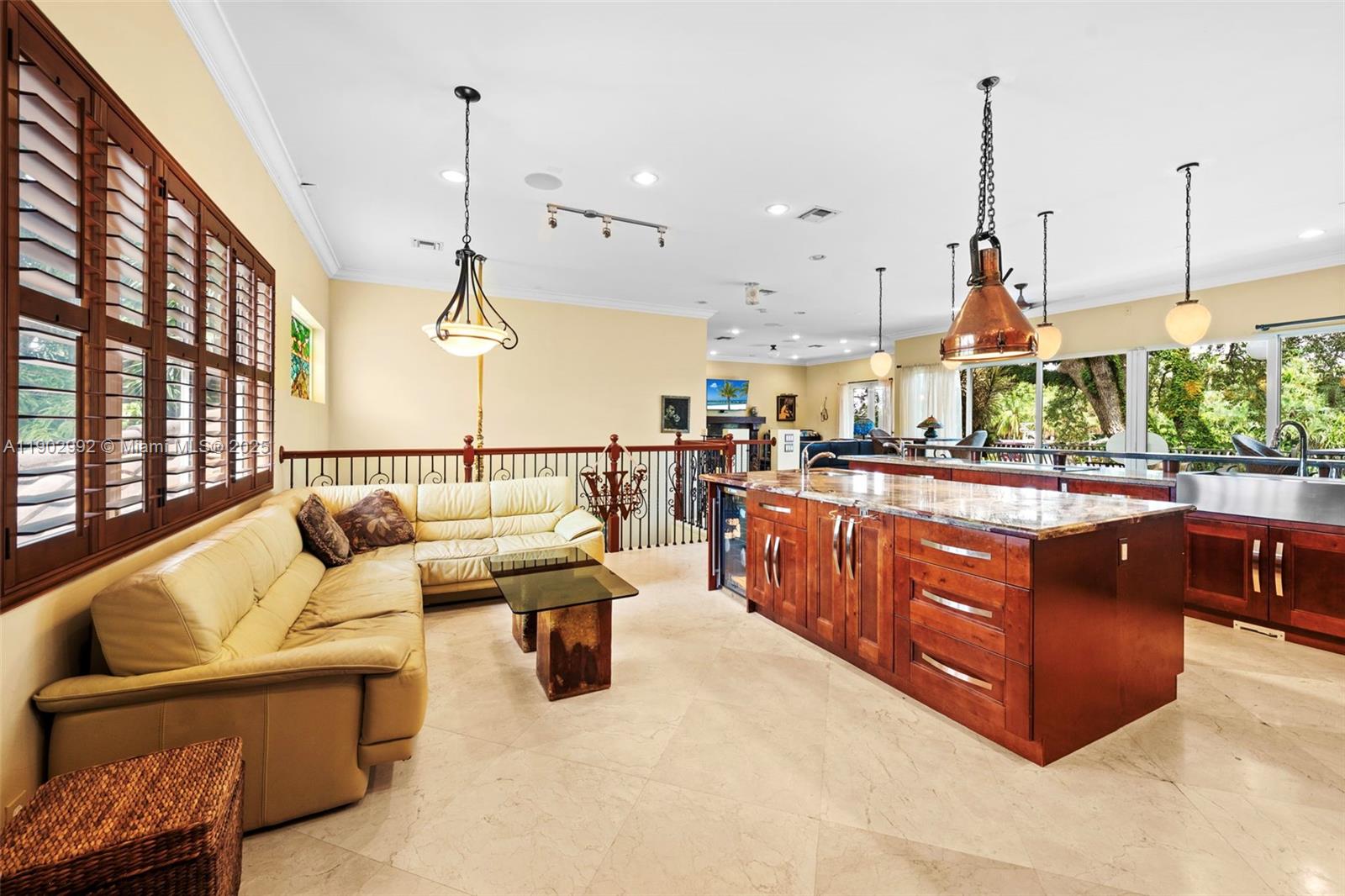 RIVERSIDE ADD AMEN PLAT - Residential