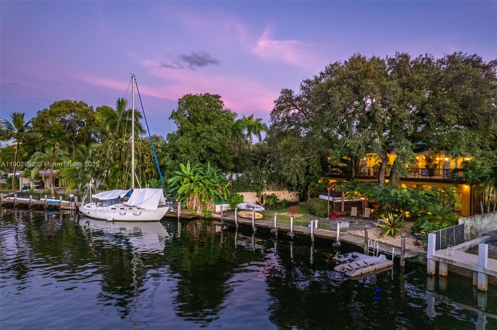 RIVERSIDE ADD AMEN PLAT - Residential