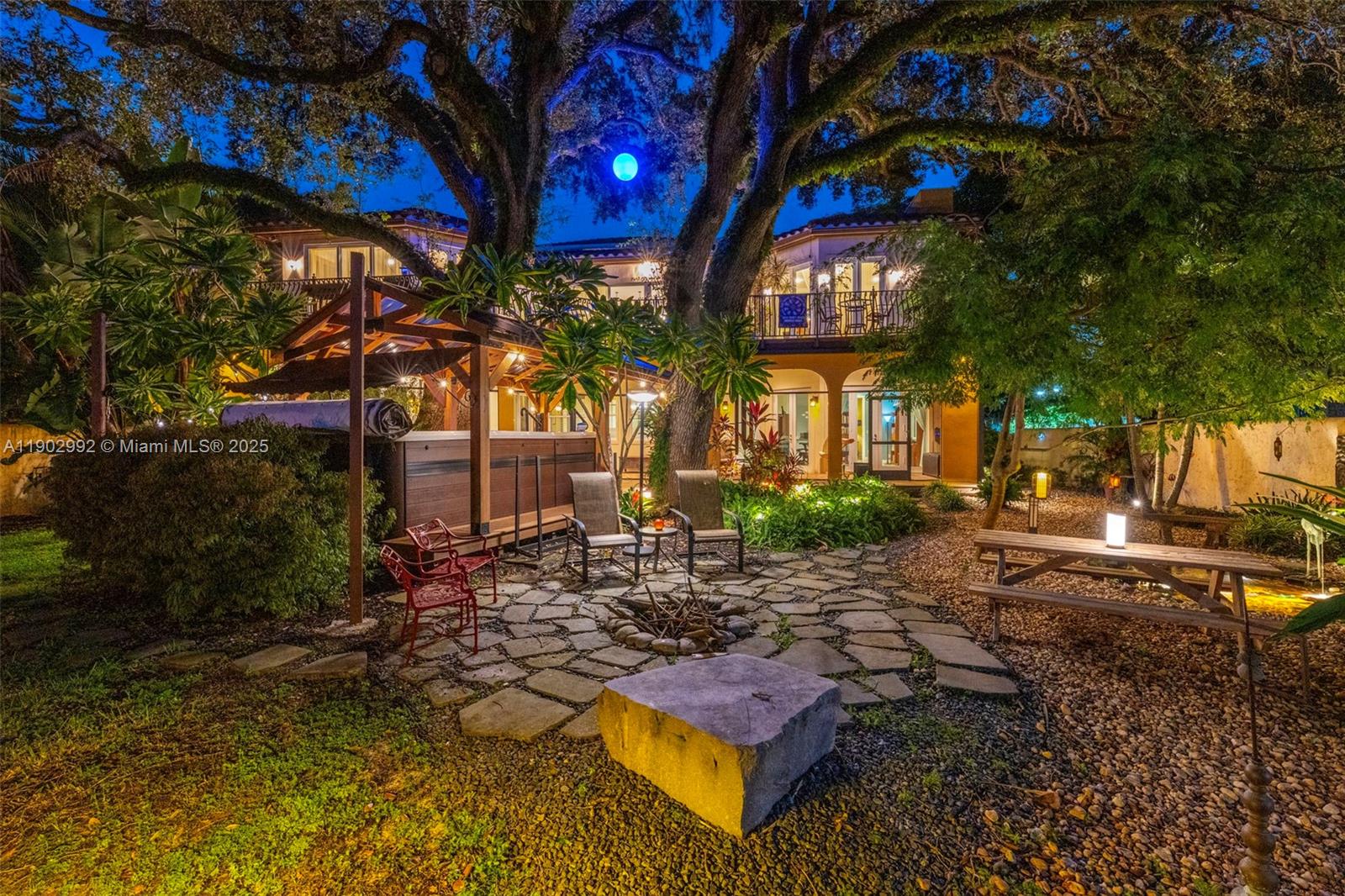 RIVERSIDE ADD AMEN PLAT - Residential