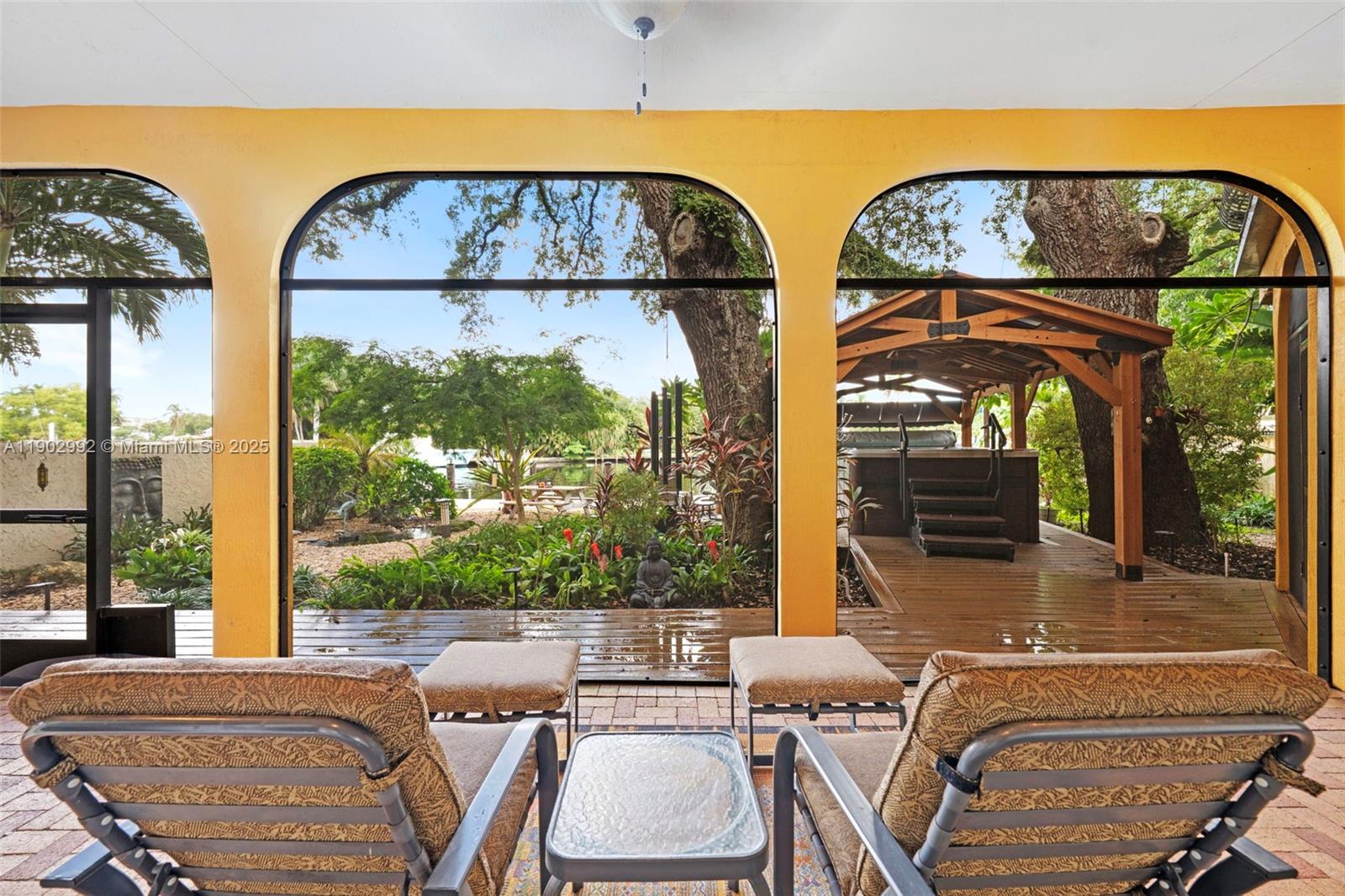 RIVERSIDE ADD AMEN PLAT - Residential