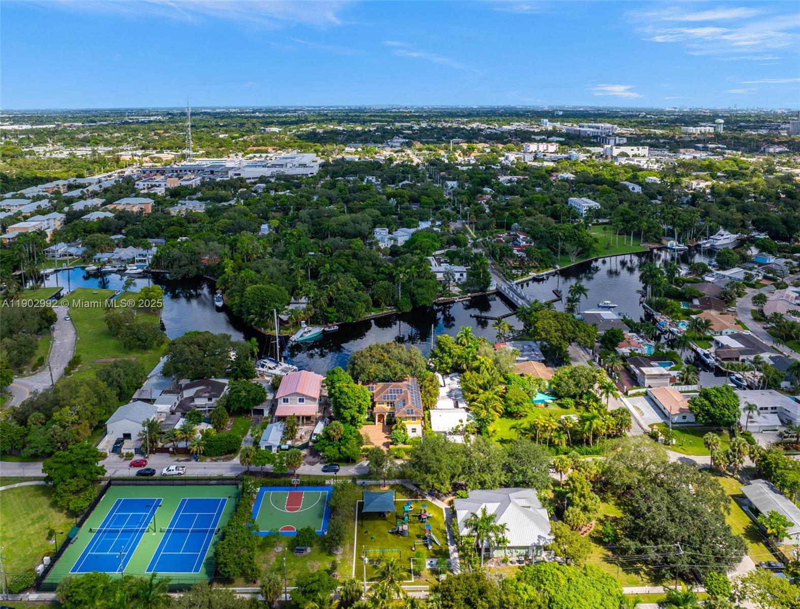 RIVERSIDE ADD AMEN PLAT - Residential