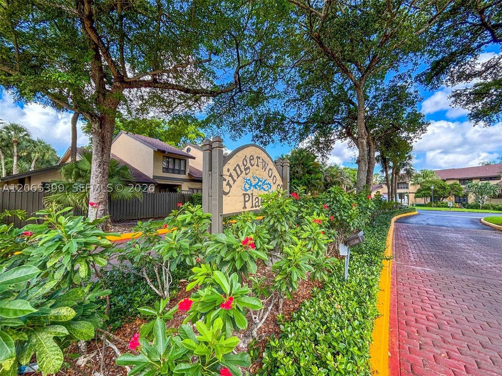 Photo of 8703 Cleary Blvd, Plantation, FL 33324 (MLS # A12065399)