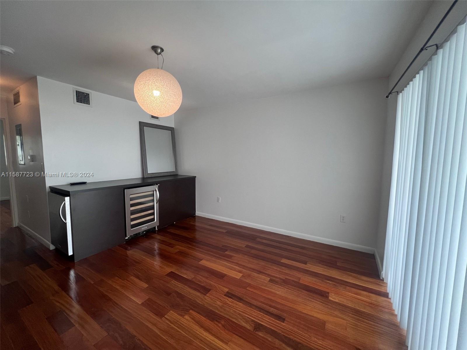 Property for Sale at 1550 Pennsylvania Ave 126, Miami Beach, Miami-Dade County, Florida - Bedrooms: 1 
Bathrooms: 1  - $239,000