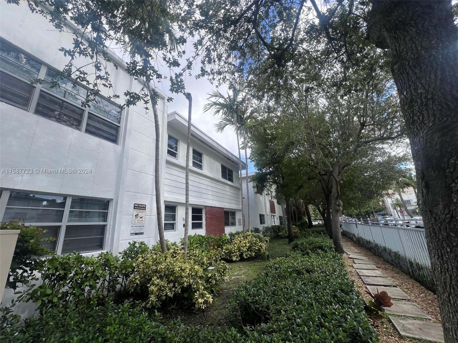 ETRURIA CONDO - Residential