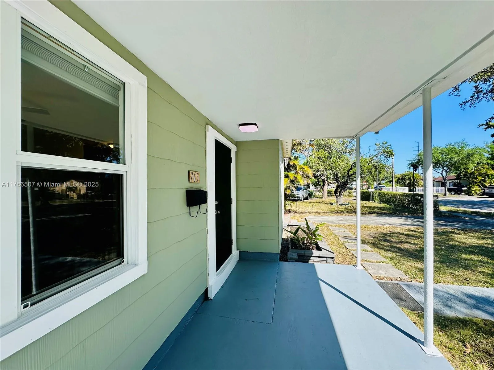 North Miami, Florida 33168, United States, 2 Bedrooms Bedrooms, ,1 BathroomBathrooms,Residential,Active,93451