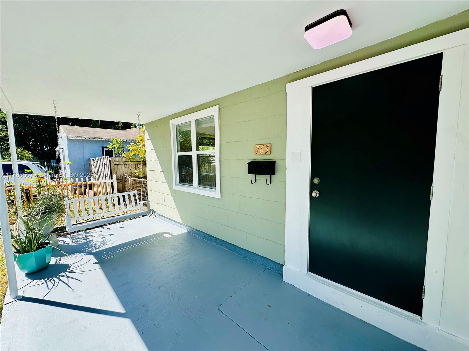 765 NW 125th St