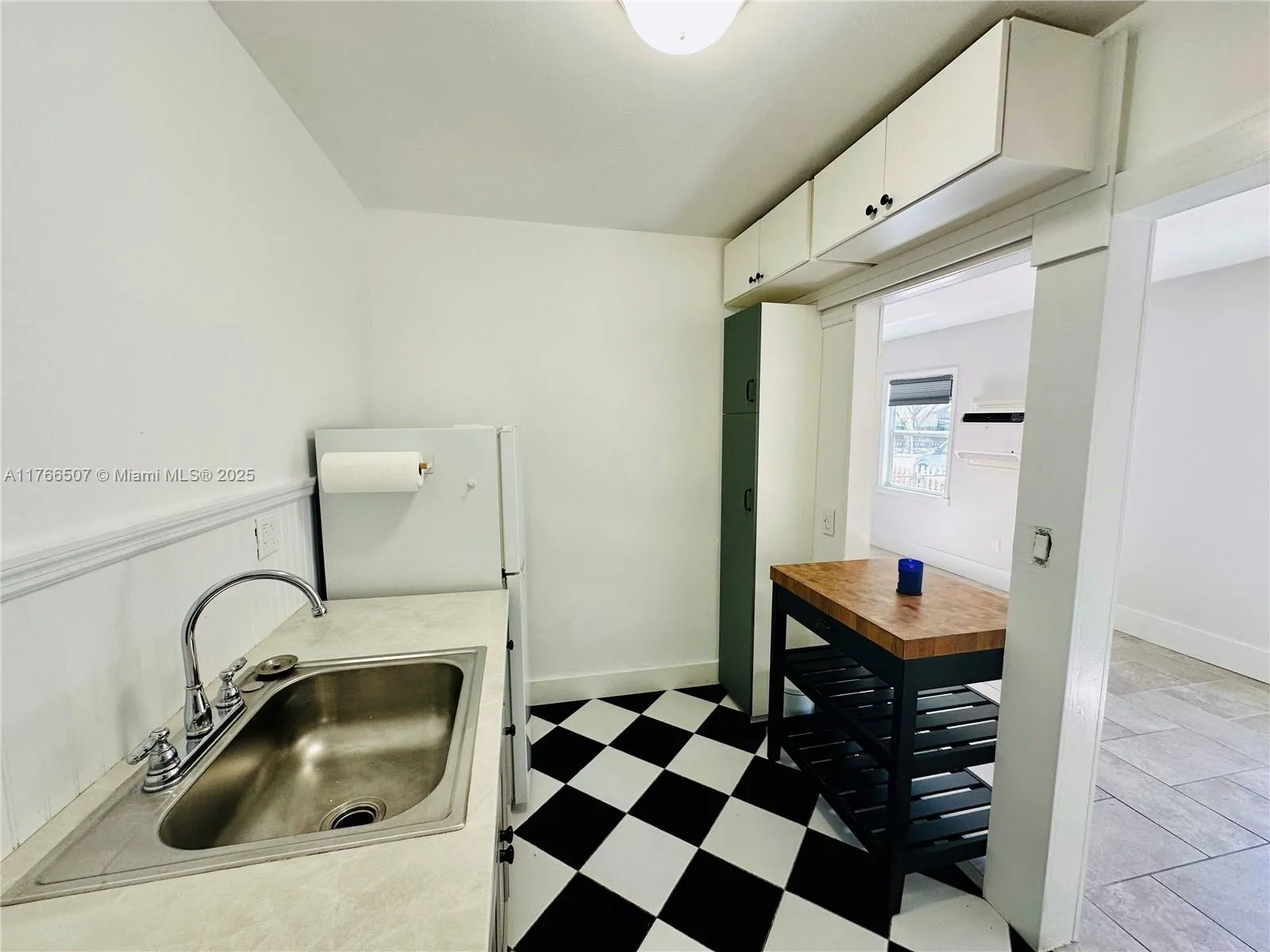 North Miami, Florida 33168, United States, 2 Bedrooms Bedrooms, ,1 BathroomBathrooms,Residential,Active,93451