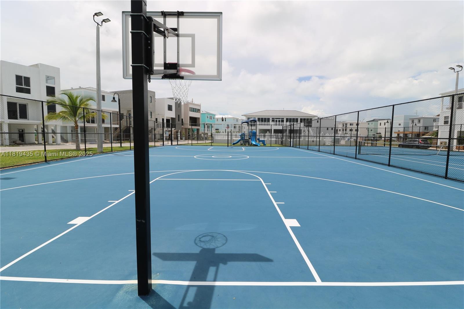 KEY LARGO OCEAN RESORT - Land