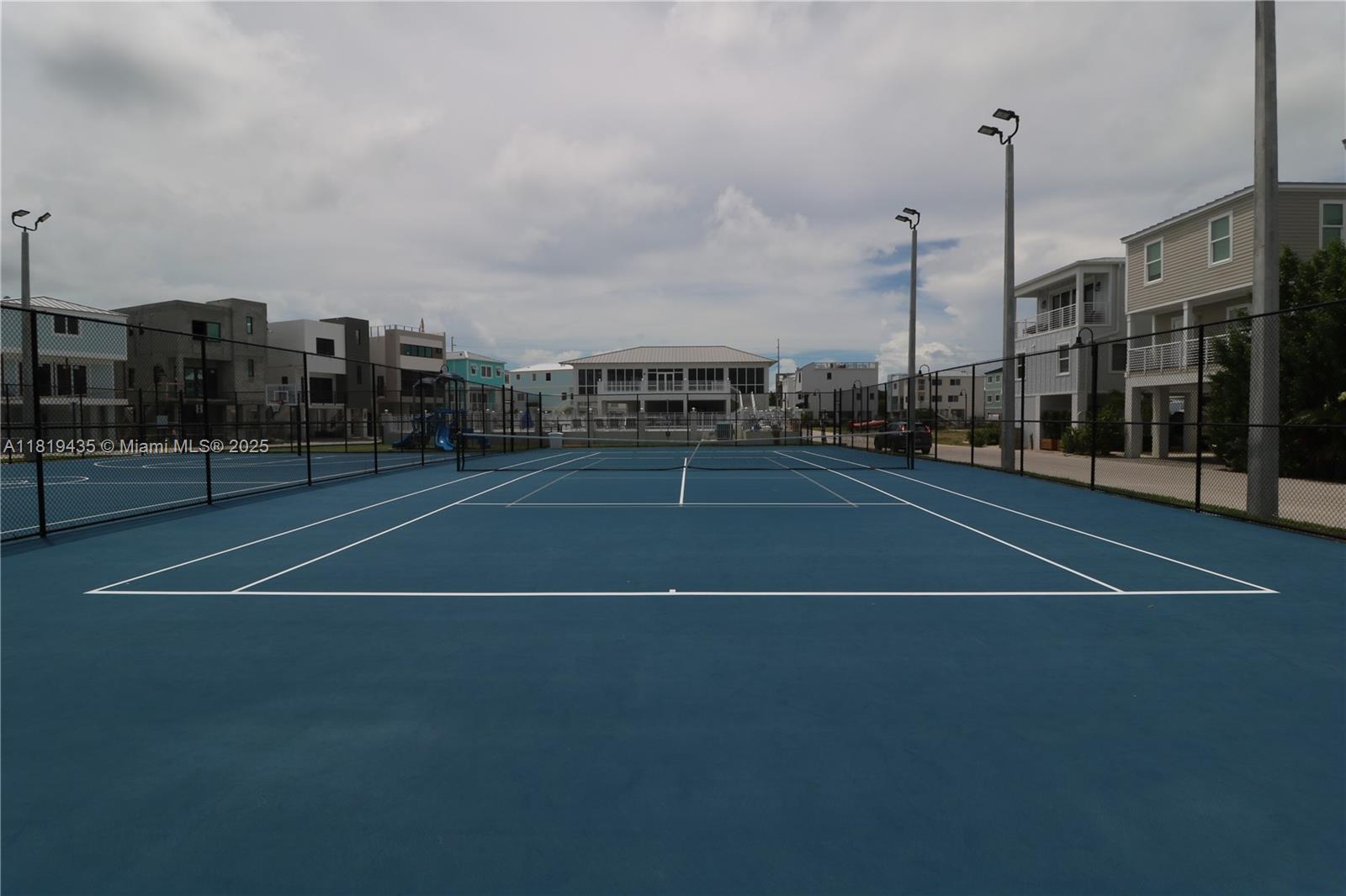 KEY LARGO OCEAN RESORT - Land