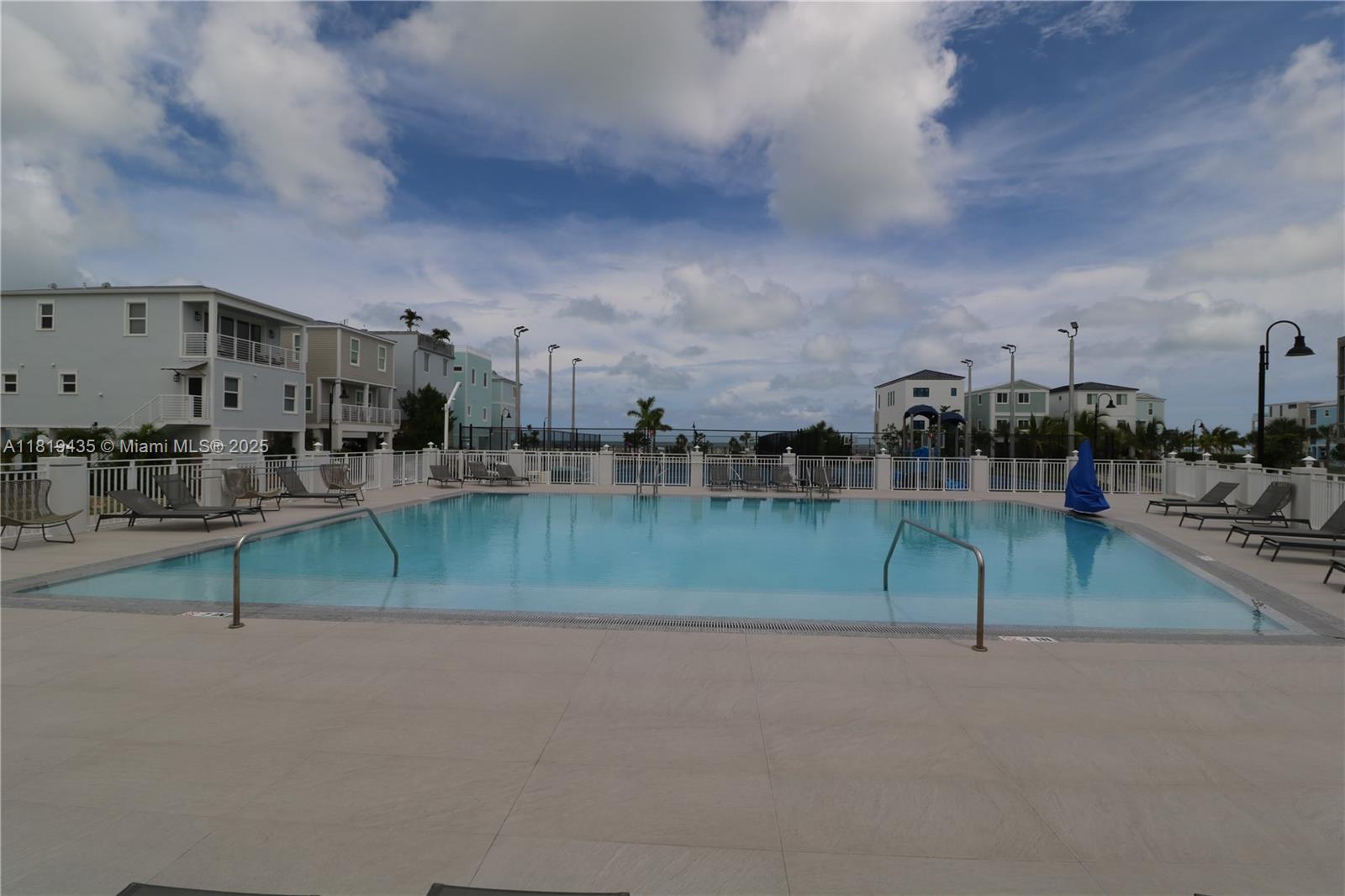 KEY LARGO OCEAN RESORT - Land