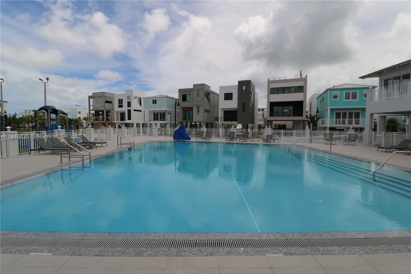 KEY LARGO OCEAN RESORT - Land