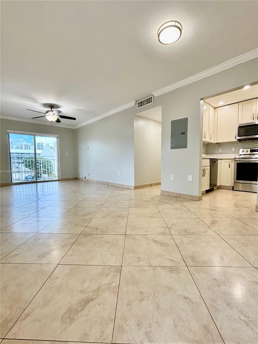 3536 Ne 168th Street 201, North Miami Beach, Miami-Dade County, Florida - 2 Bedrooms  
2 Bathrooms - 