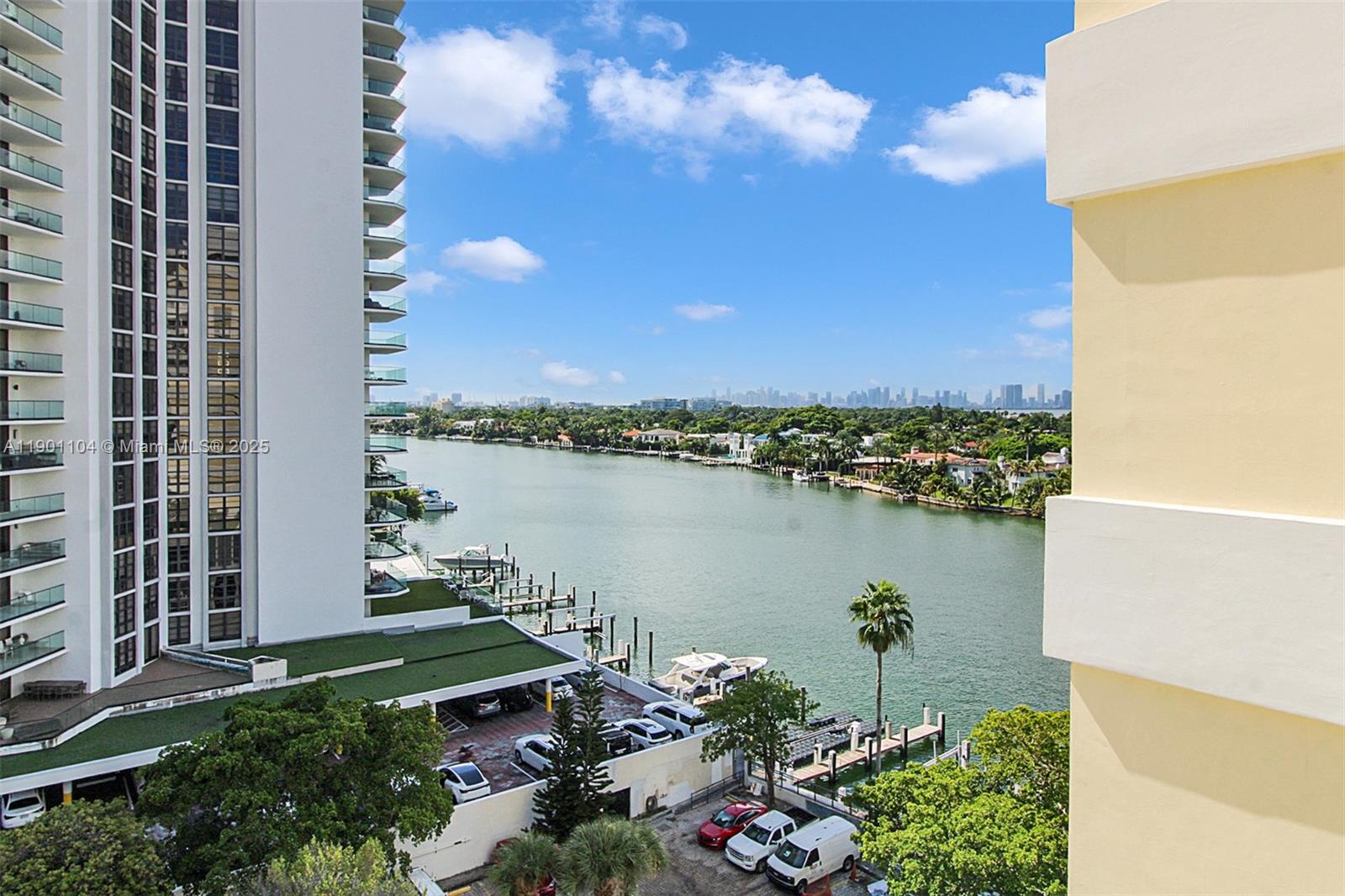 5600 CONDO - Residential
