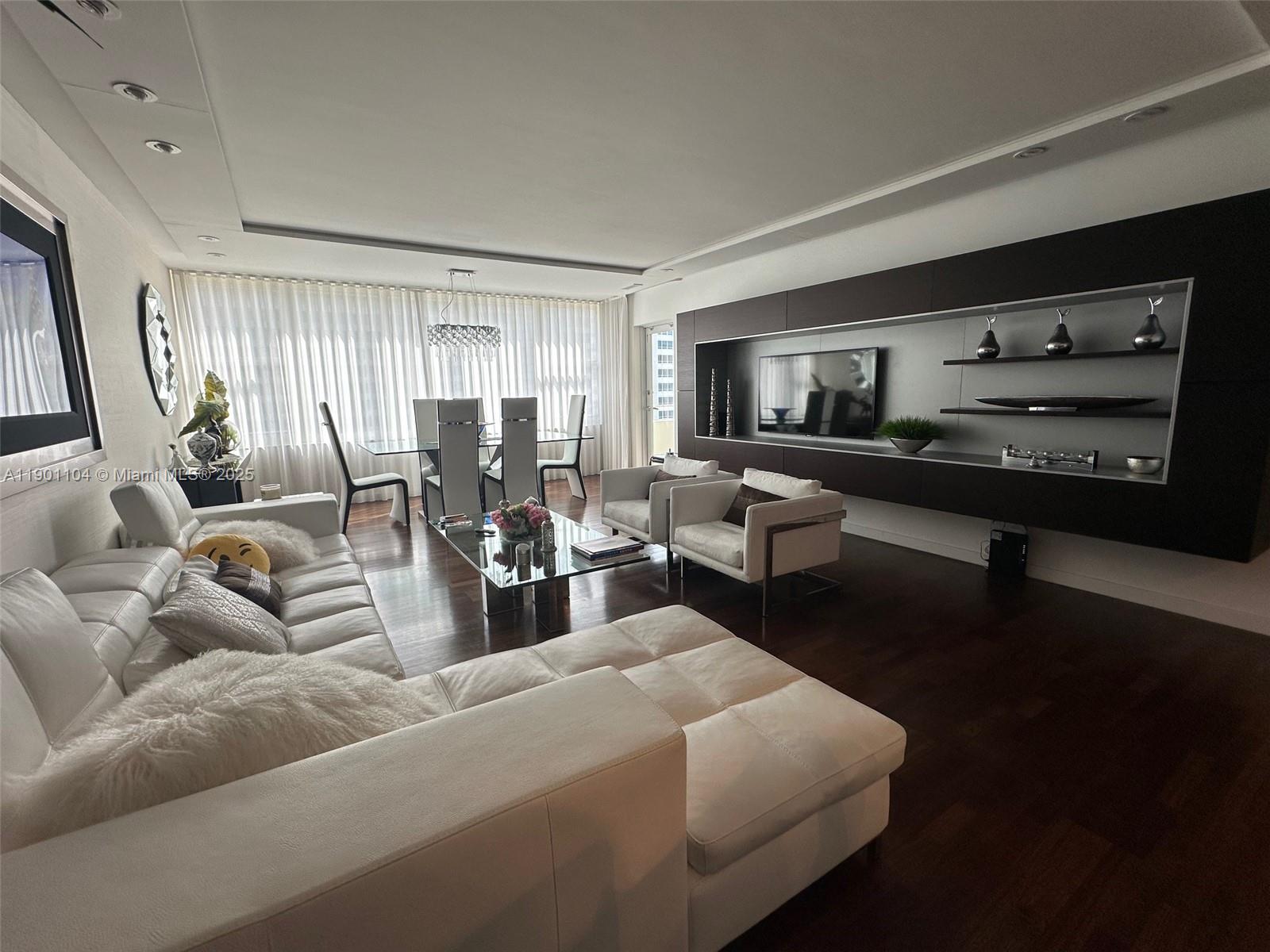 5600 CONDO - Residential