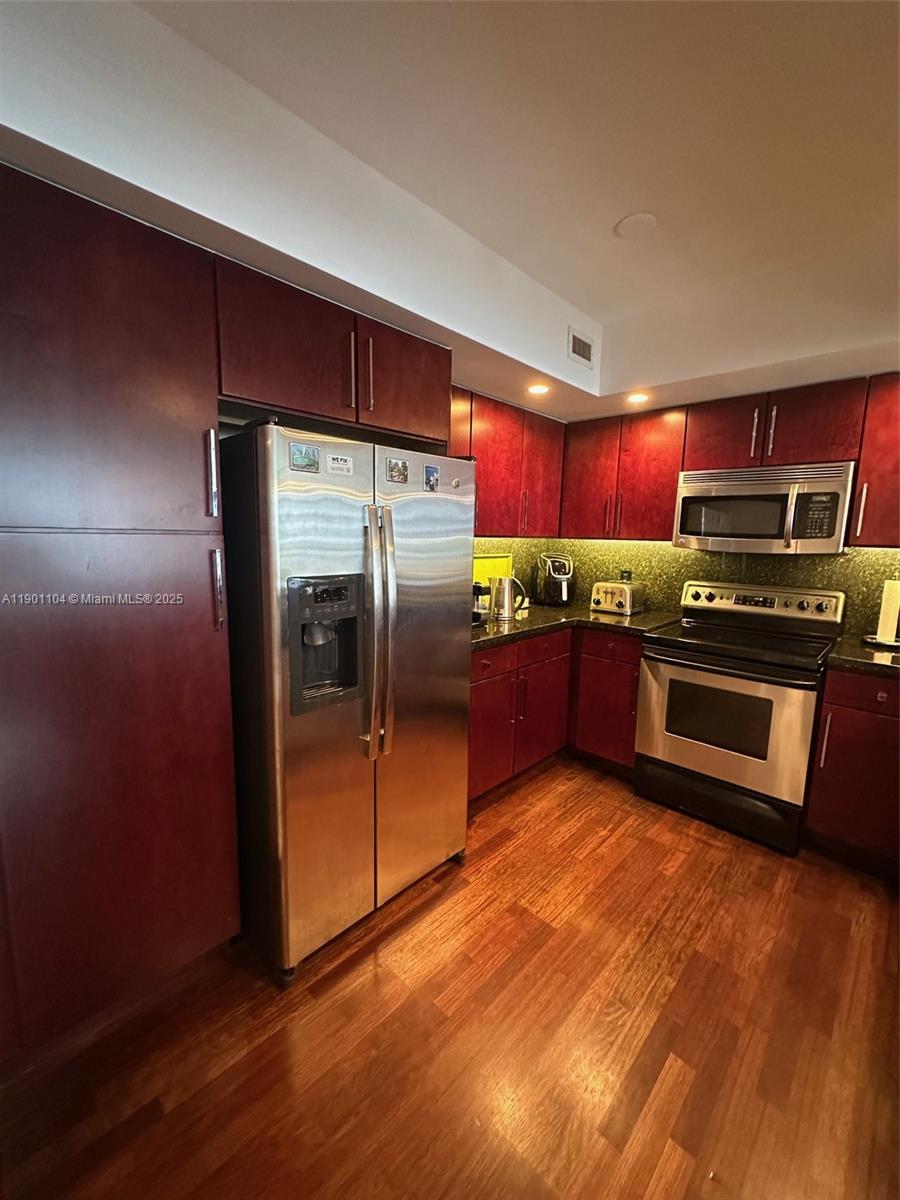 5600 CONDO - Residential