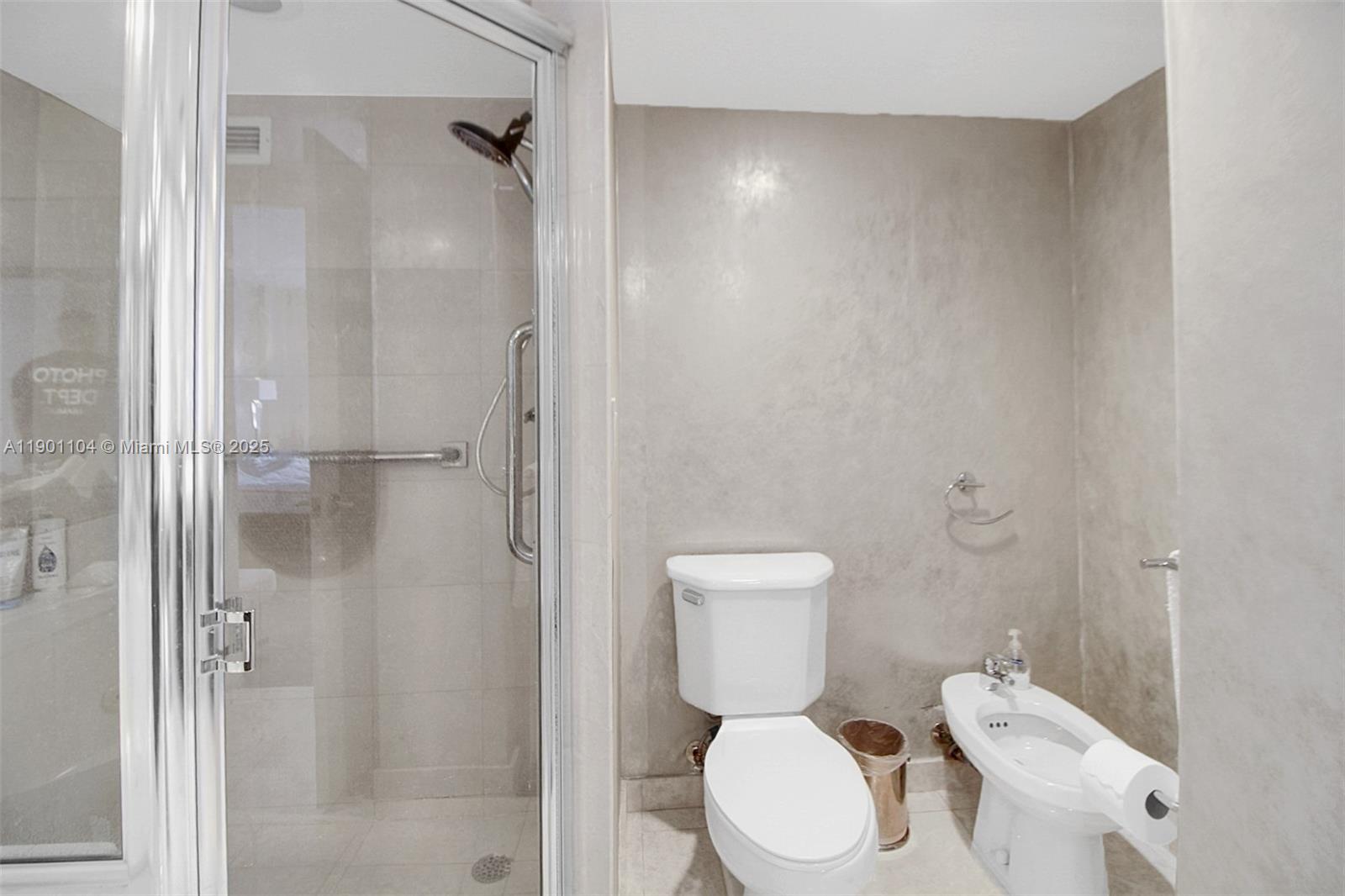 5600 CONDO - Residential