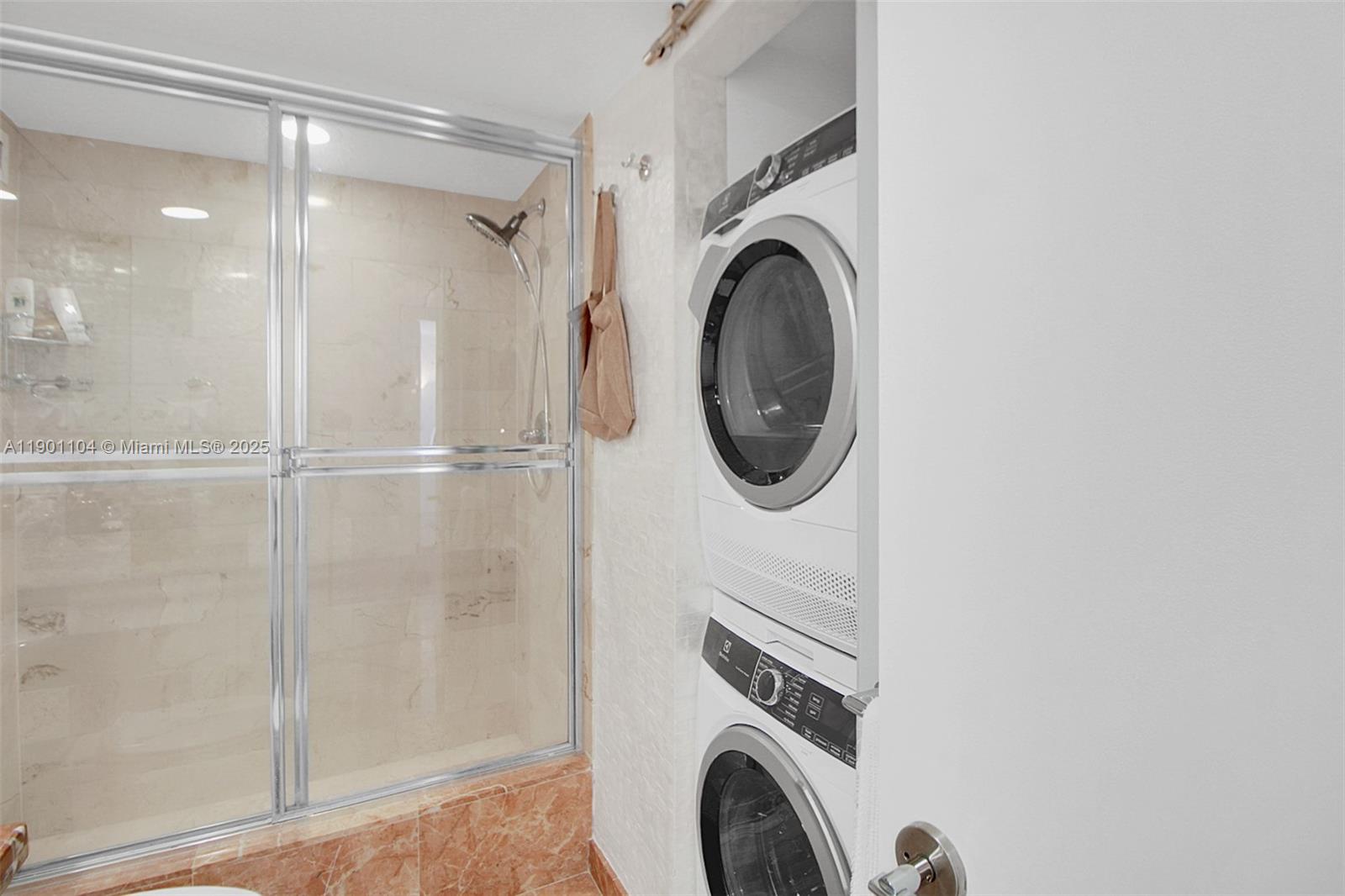 5600 CONDO - Residential
