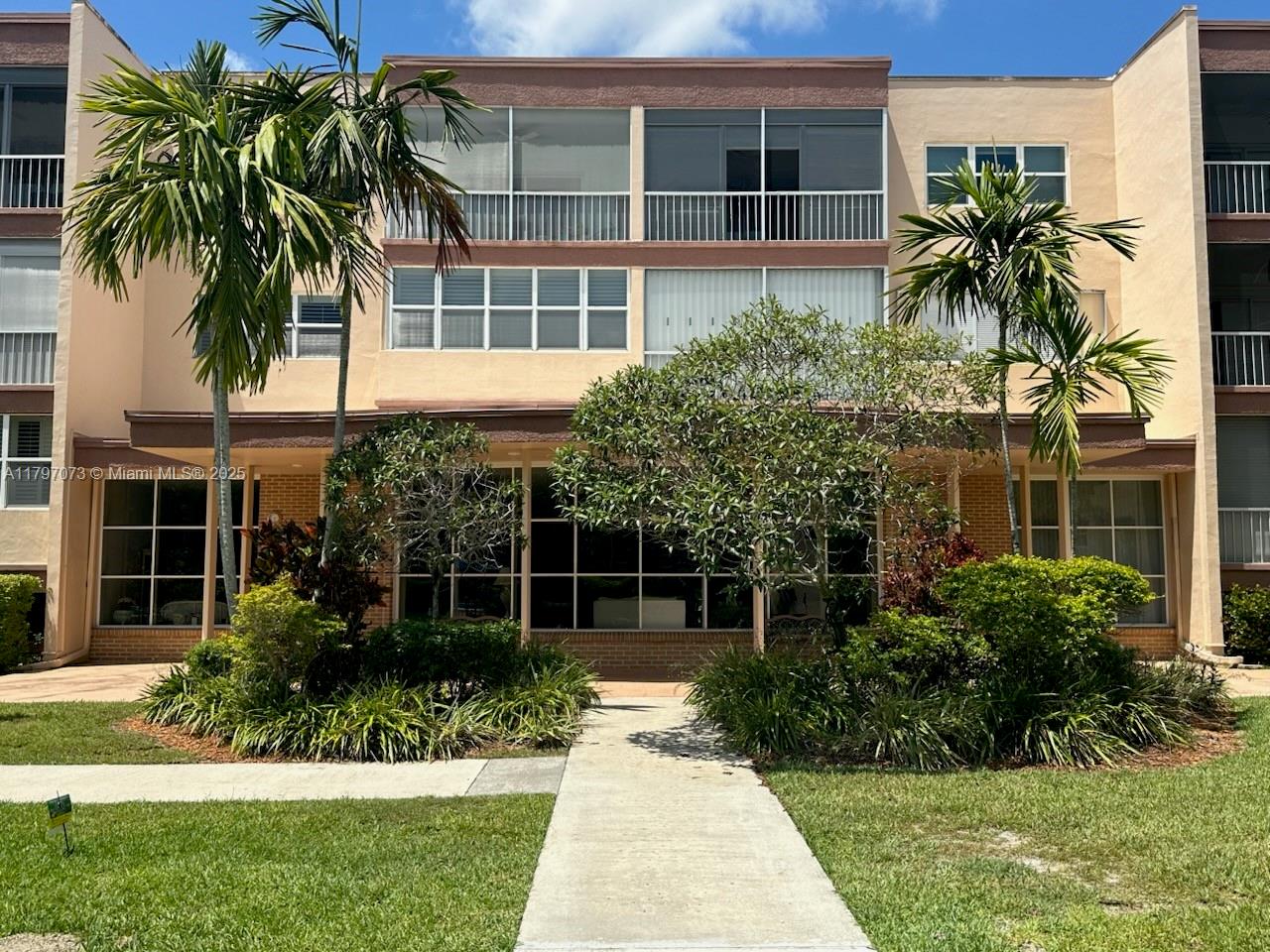 PLANTATION TERRACE CONDO - Residential