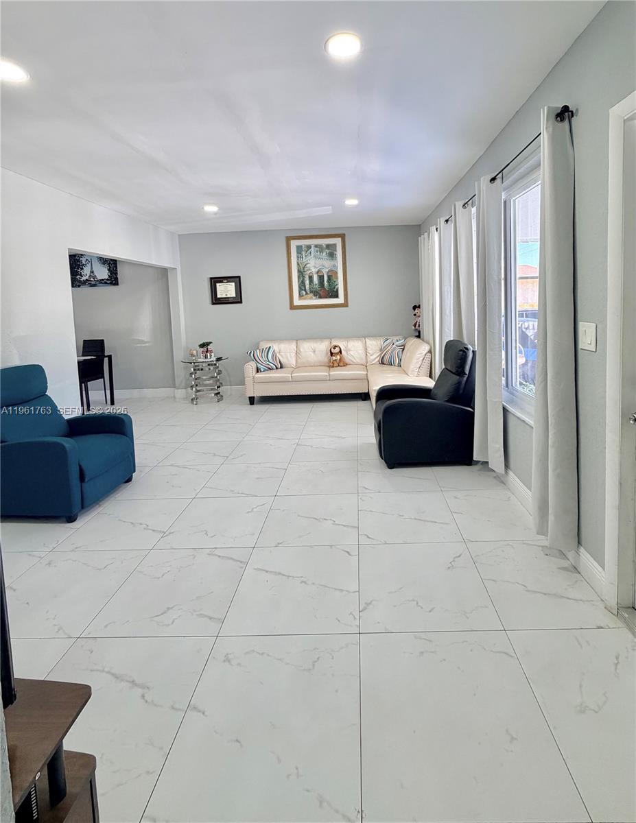 HIALEAH 14 ADDN - Residential