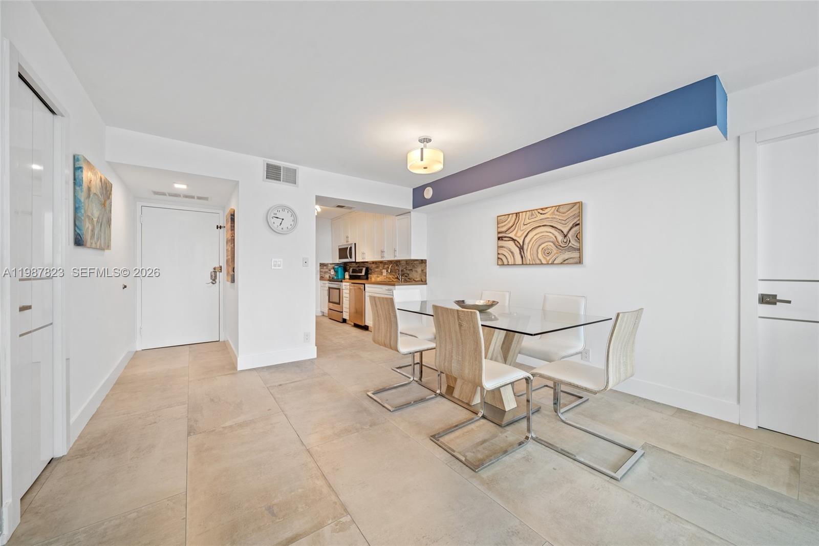 QUADOMAIN TOWER I AND IV - Residential