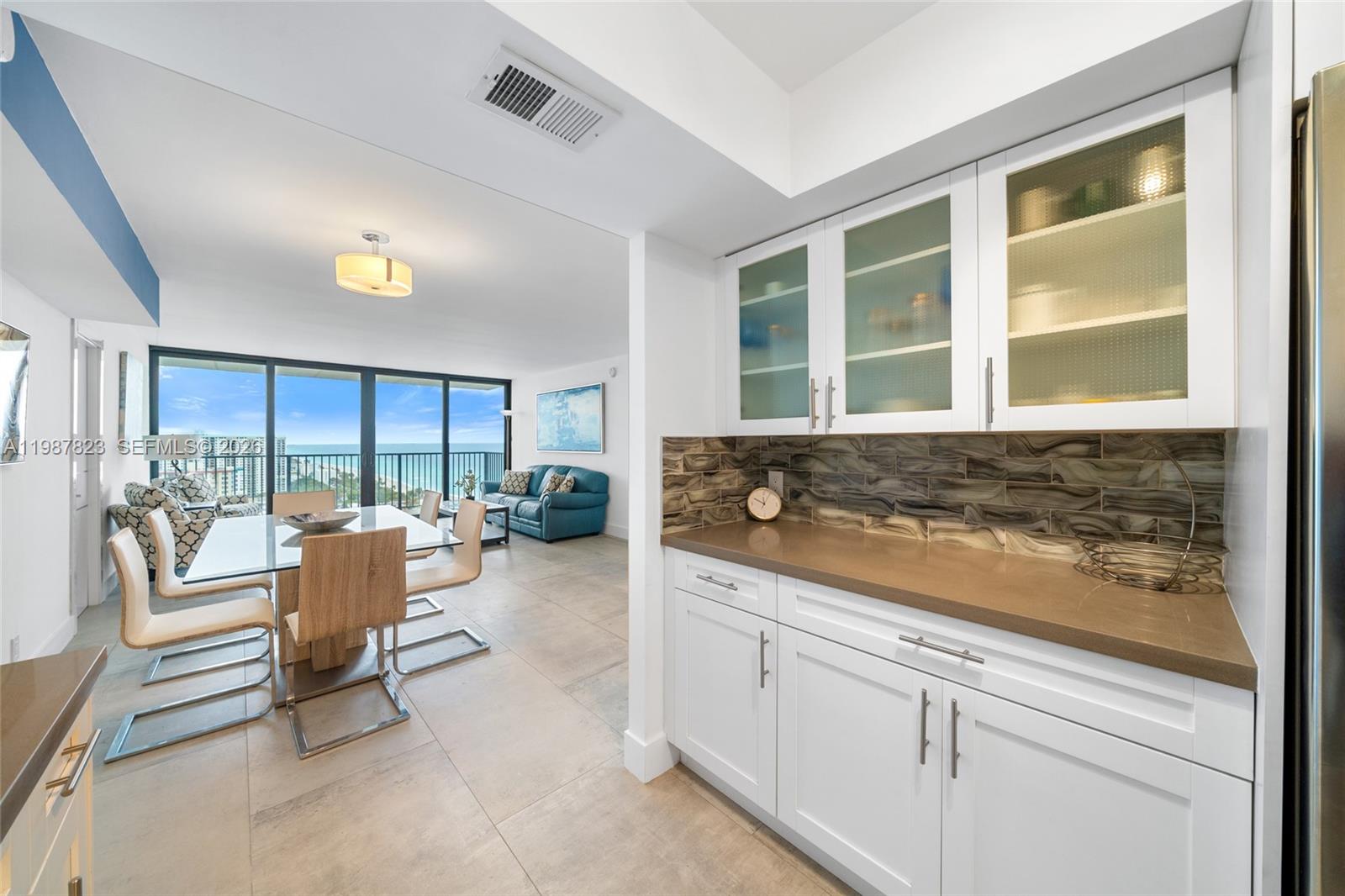 QUADOMAIN TOWER I AND IV - Residential