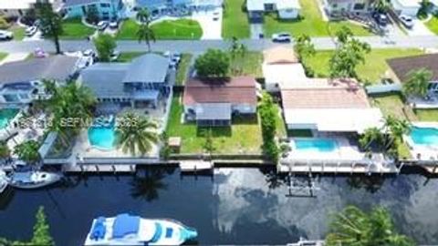2525 Tortugas Ln Fort Lauderdale FL 33312