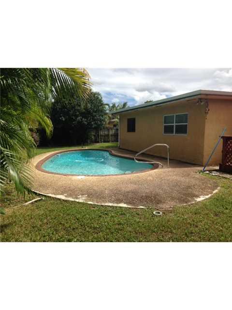 PALM-AIRE VILLAGE - Residential