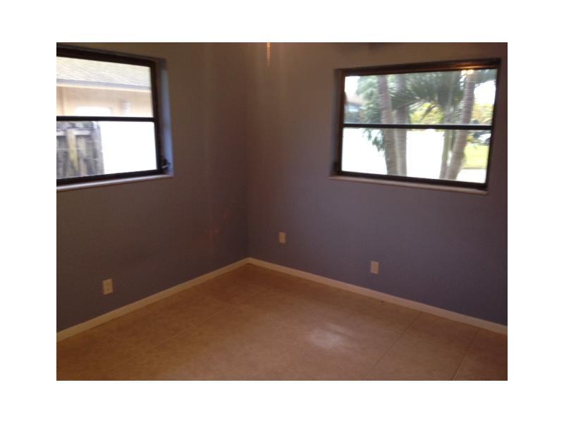 PALM-AIRE VILLAGE - Residential