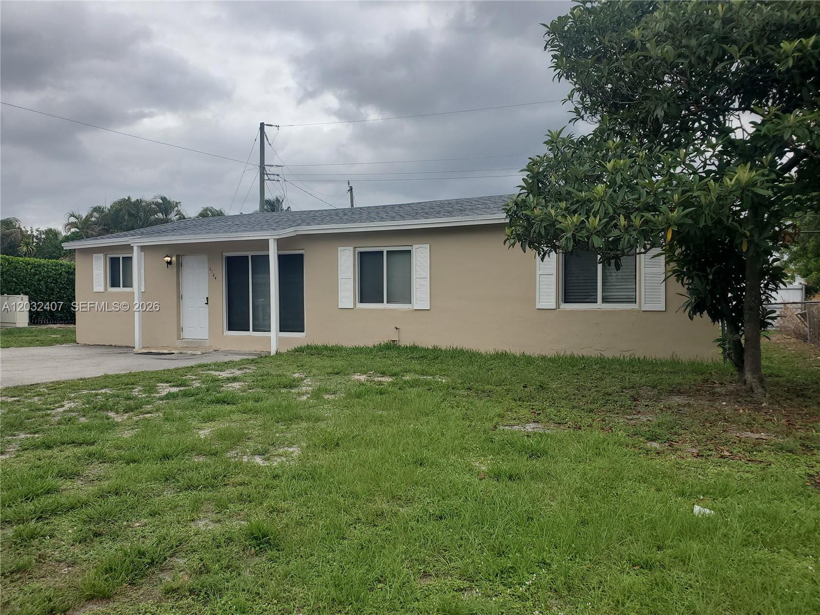2124 SW 42nd Ter