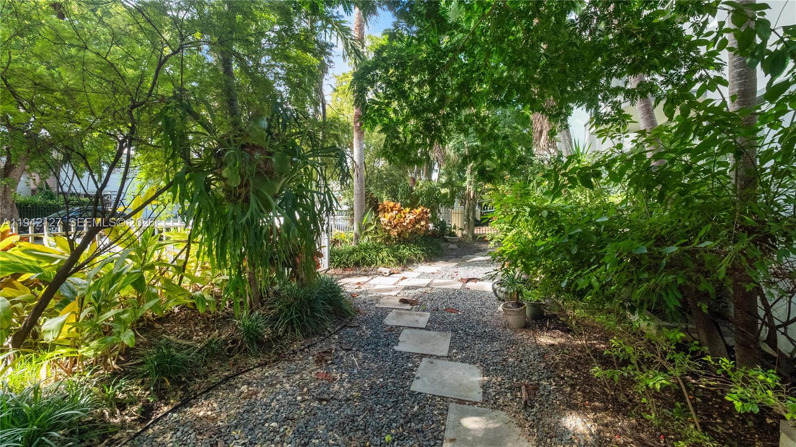 645 MICHIGAN AVE CONDO - Residential