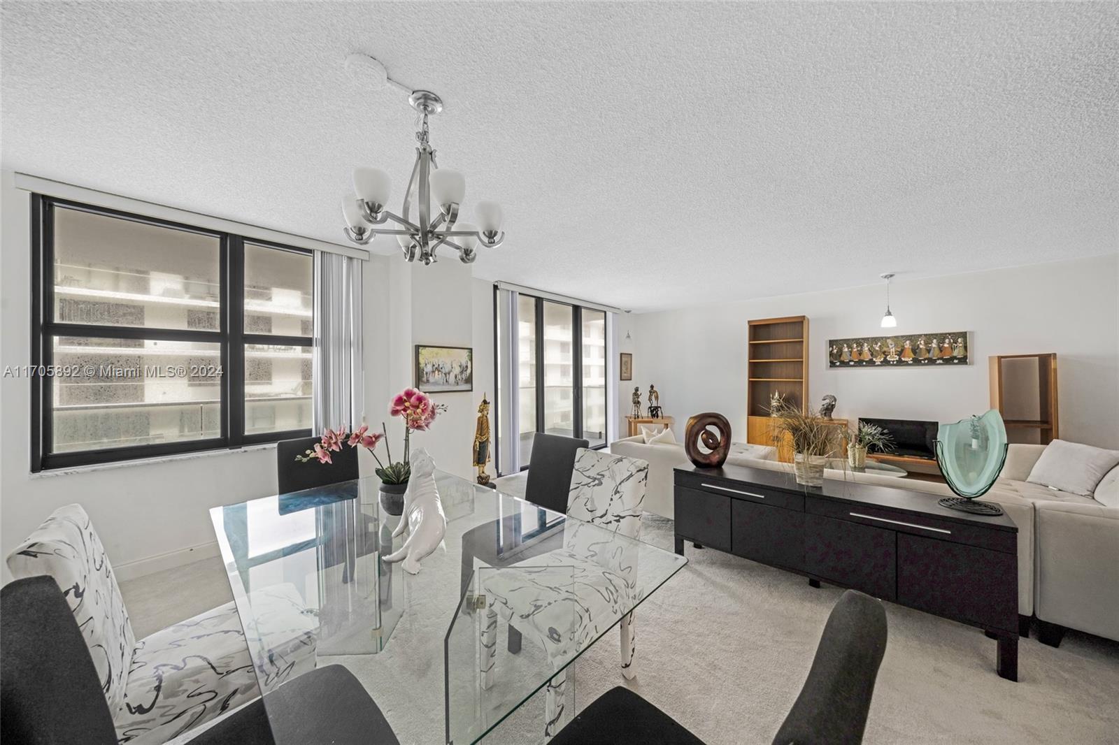 9801 Collins Ave 18X