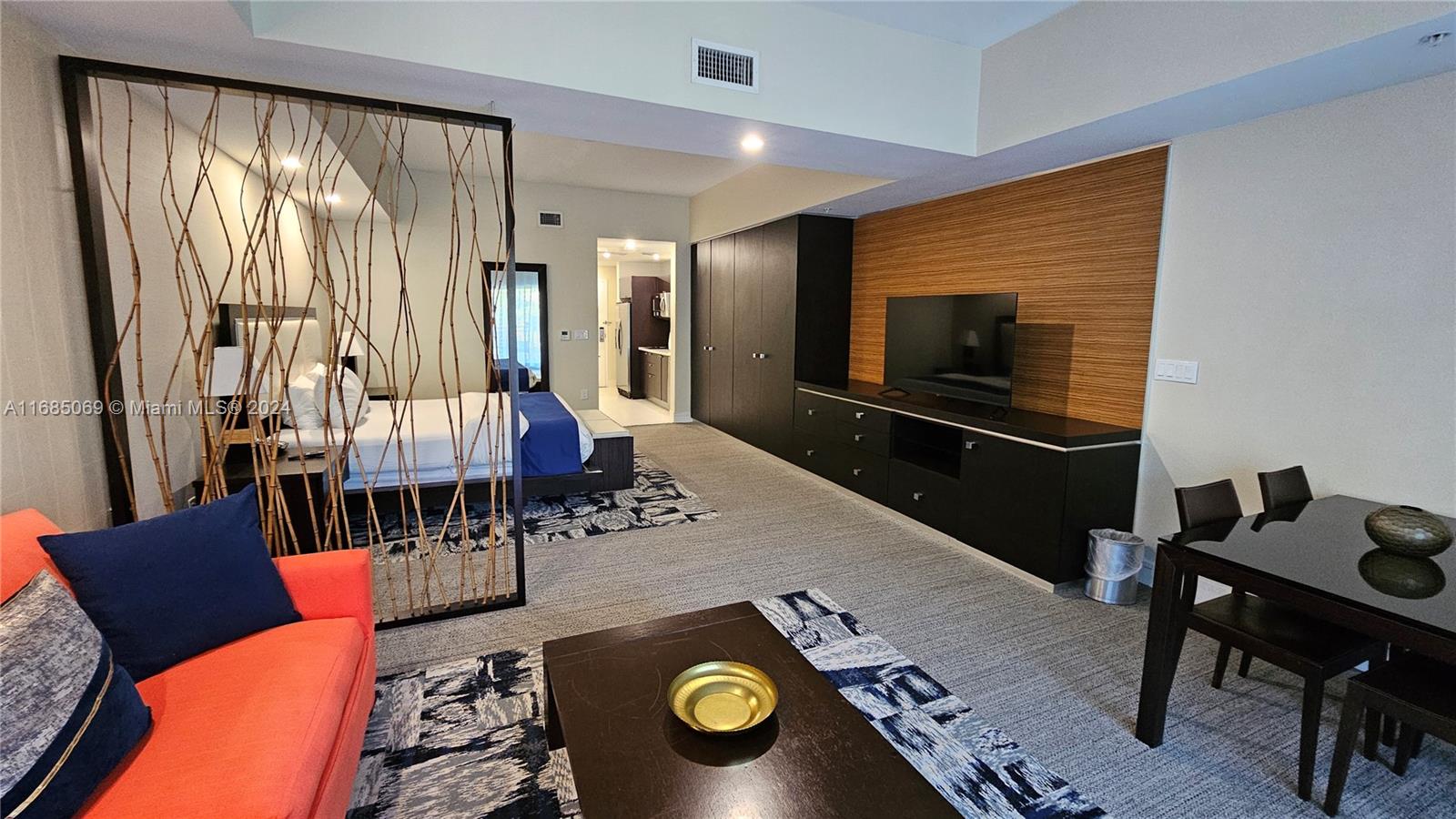 View photos, virtual tours, details... 5300 NW 87th Ave 110
