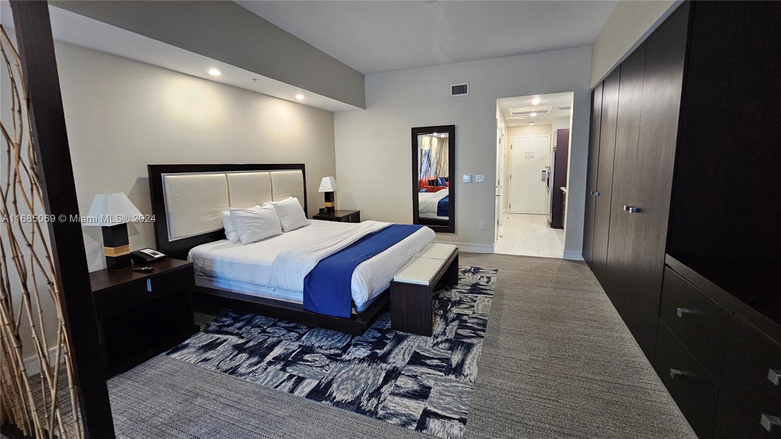 View photos, virtual tours, details... 5300 NW 87th Ave 110