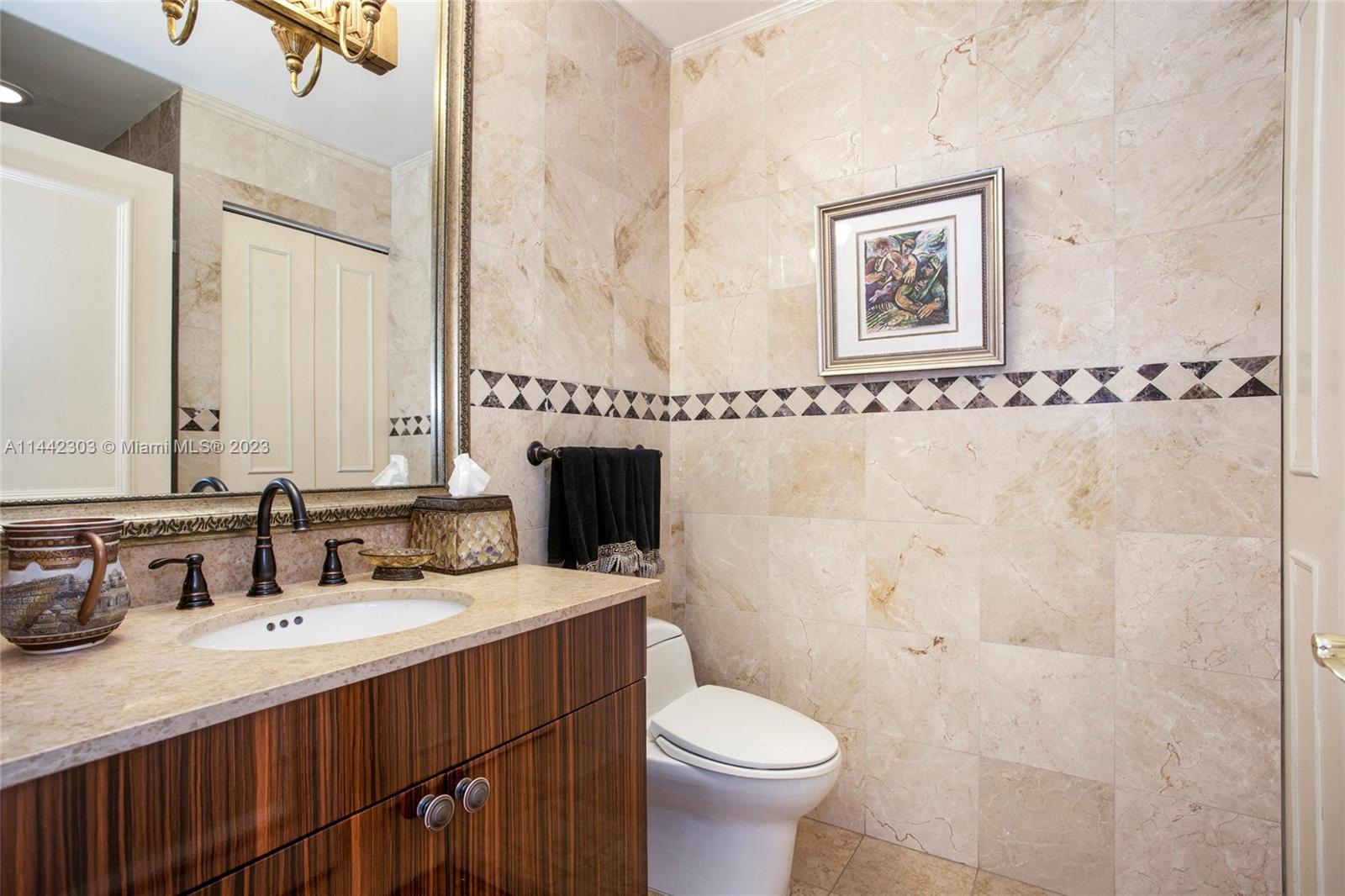 BLUE DIAMOND CONDO - Residential