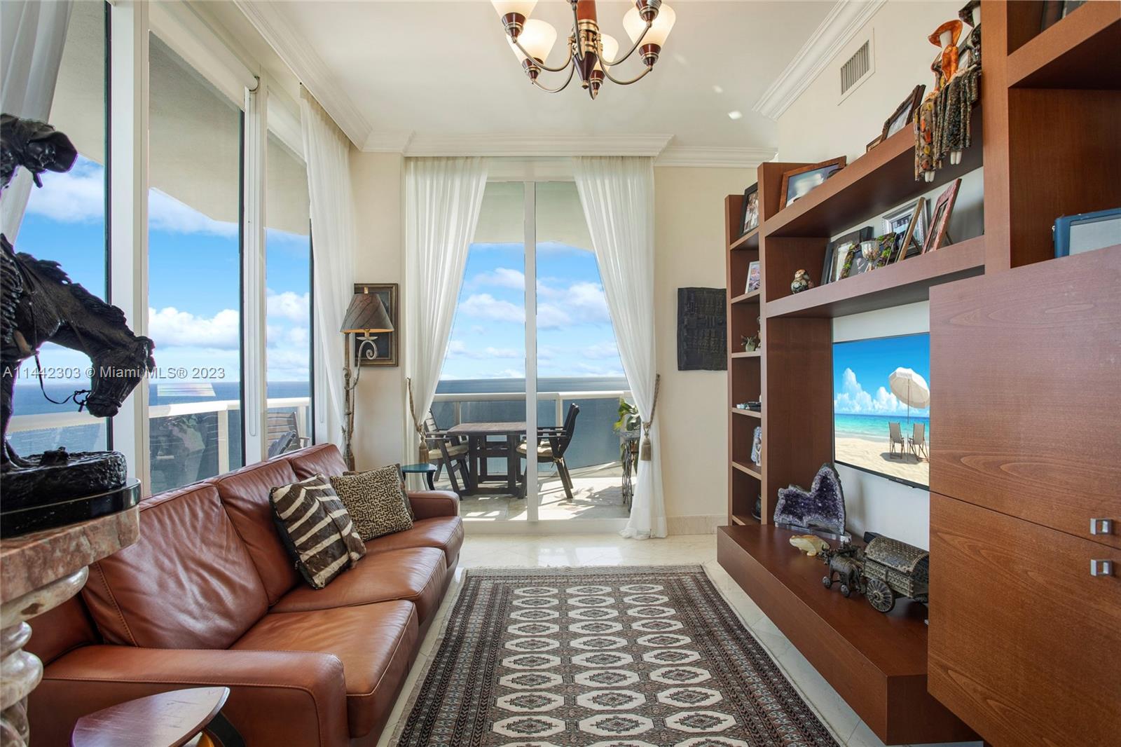 BLUE DIAMOND CONDO - Residential