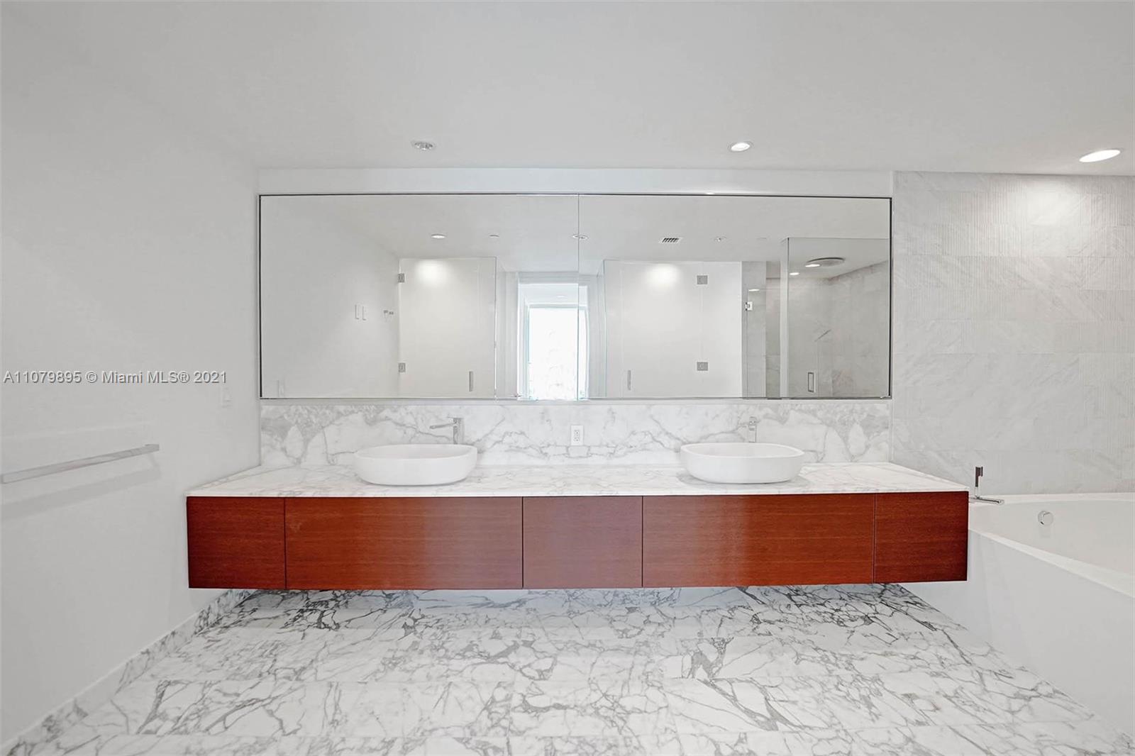 OCEANA BAL HARBOUR CONDO - Residential