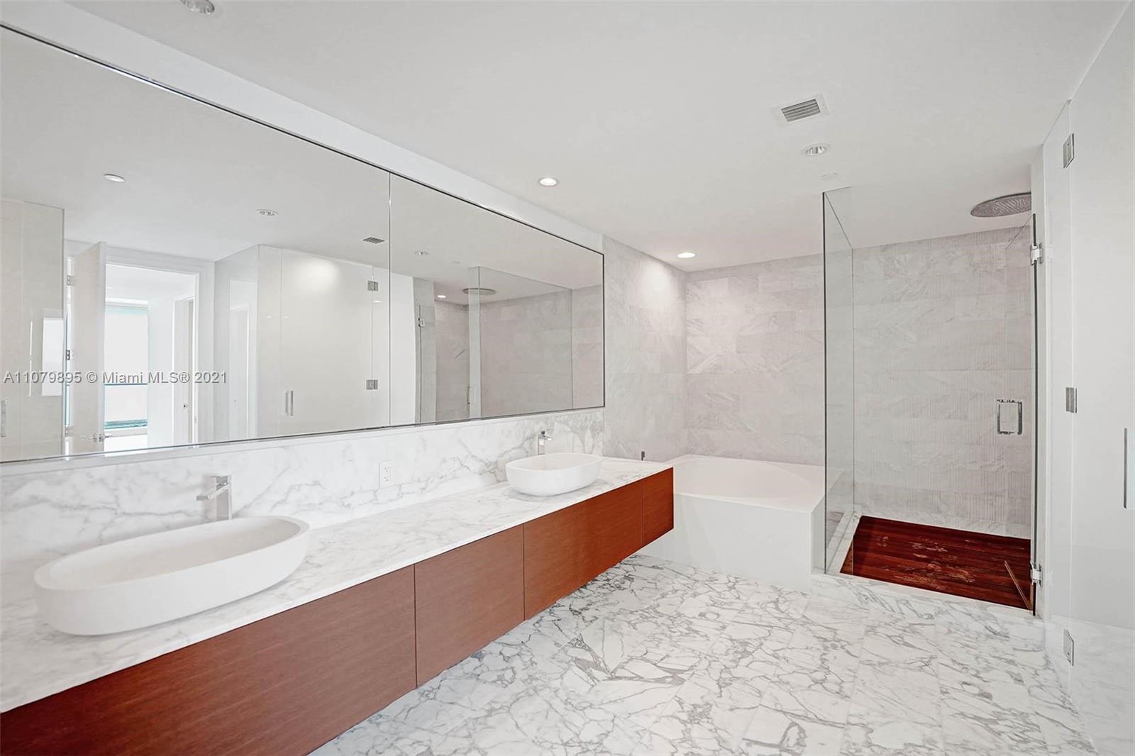 OCEANA BAL HARBOUR CONDO - Residential