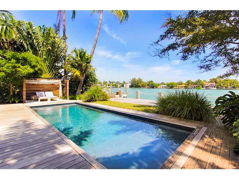 32 53 42 SAN MARINO ISLAN - Residential