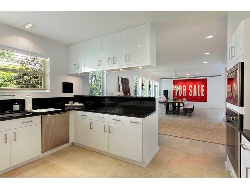 32 53 42 SAN MARINO ISLAN - Residential