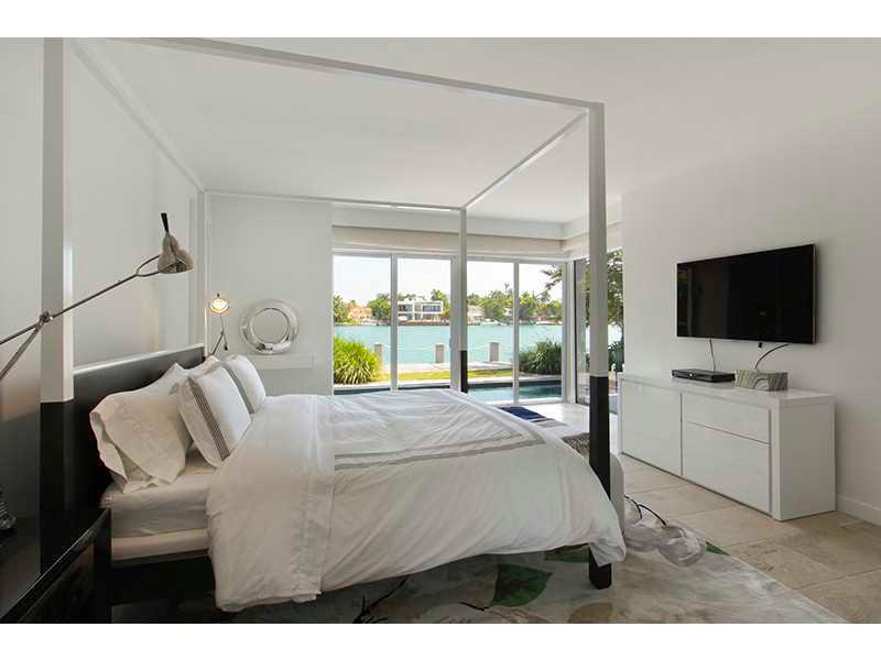 32 53 42 SAN MARINO ISLAN - Residential