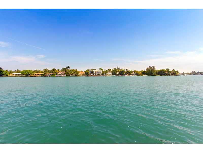 32 53 42 SAN MARINO ISLAN - Residential