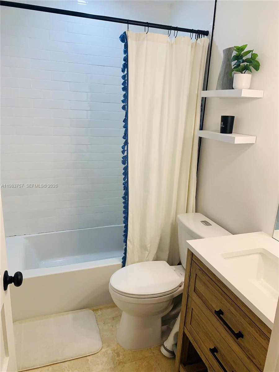 ADMIRAL FARRAGUT CONDO - Residential